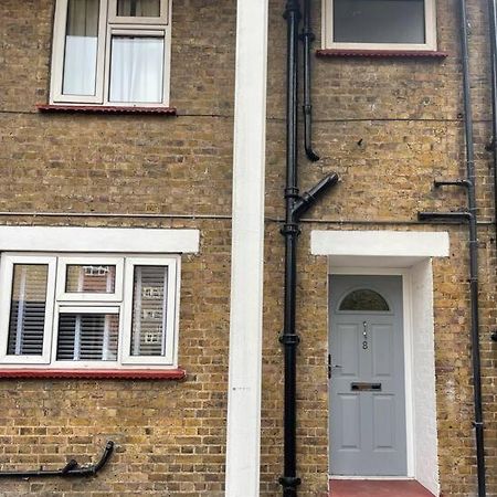 Newly Refurbished Apartment, Near Station & River Londres Exterior foto