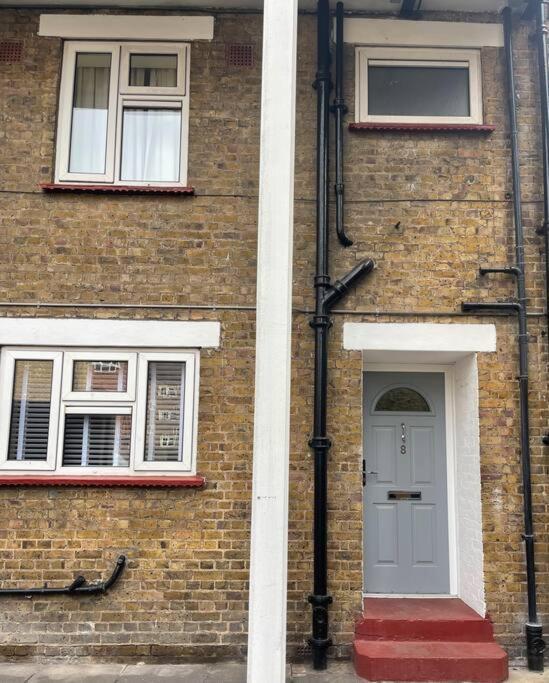 Newly Refurbished Apartment, Near Station & River Londres Exterior foto