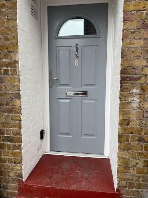 Newly Refurbished Apartment, Near Station & River Londres Exterior foto
